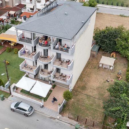 Villa Konstantinos Olympiakí Aktí Exteriör bild