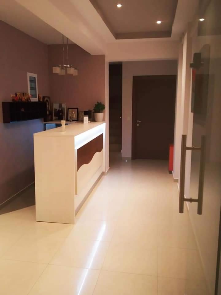 Villa Konstantinos Olympiakí Aktí Exteriör bild