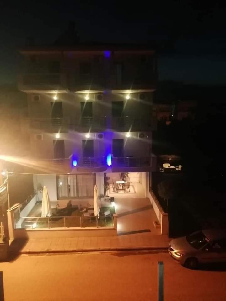Villa Konstantinos Olympiakí Aktí Exteriör bild